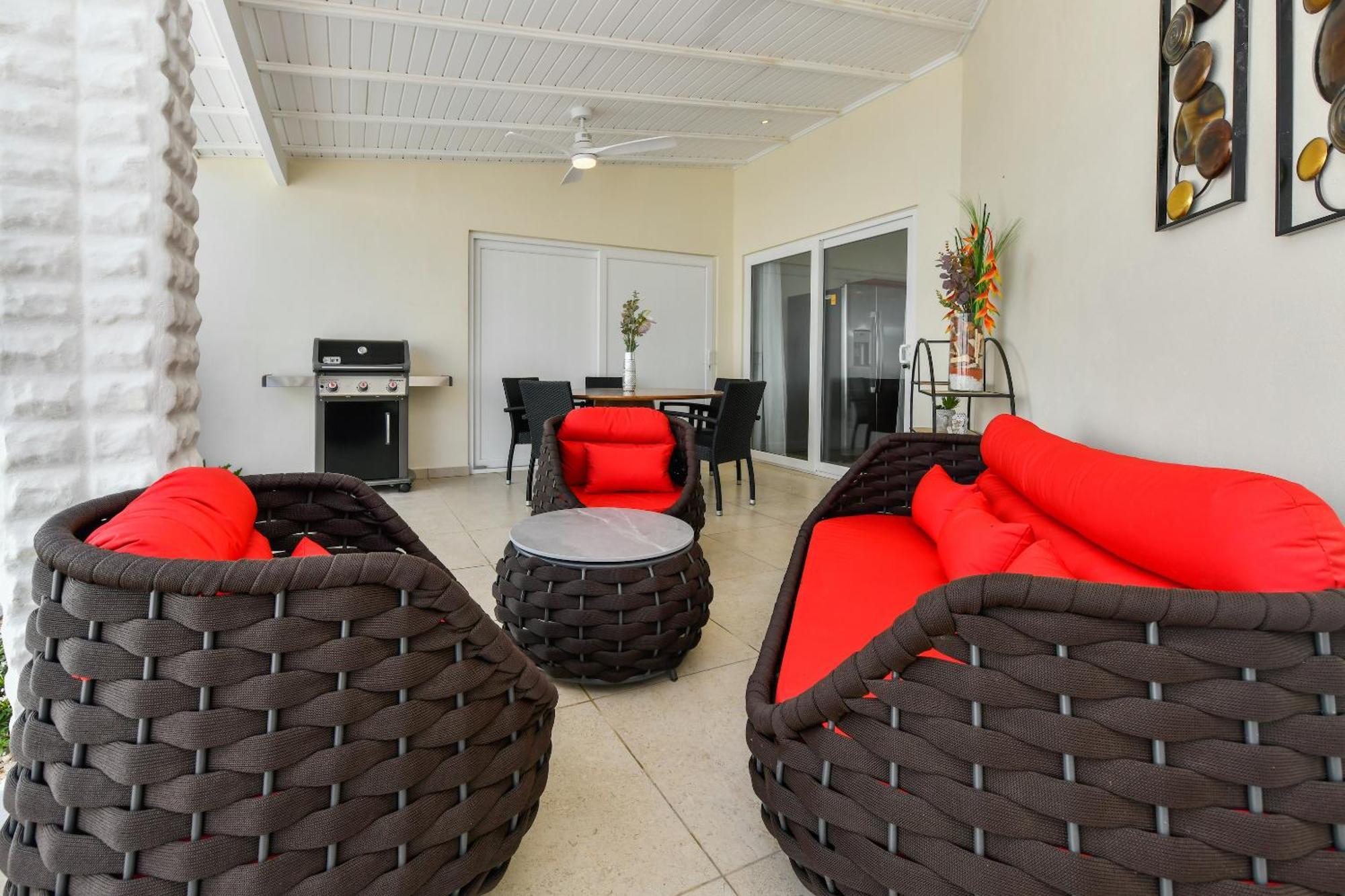Aparthotel Boutique Swiss Paradise Aruba And 4*