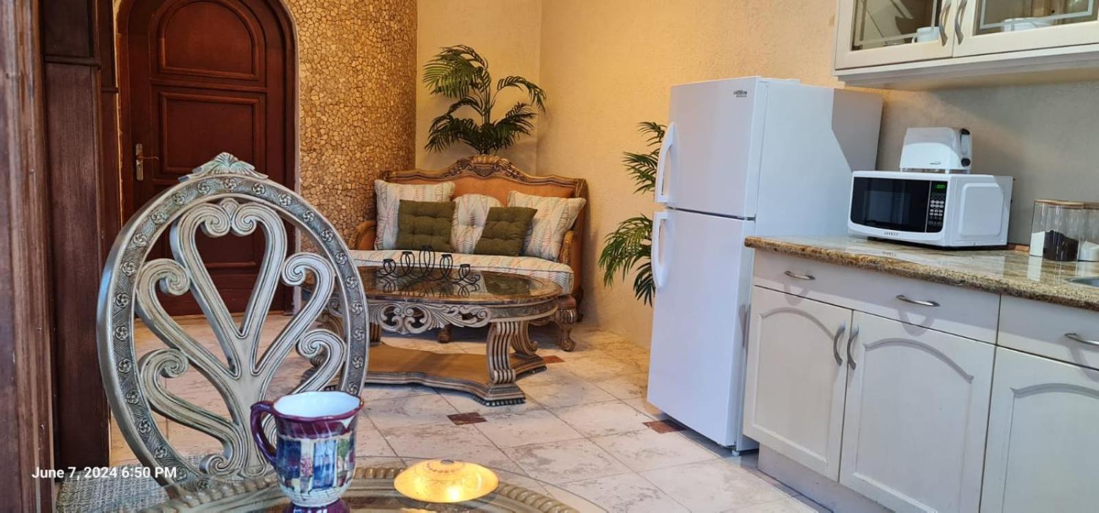 Sandpiper Apartment Palm Beach