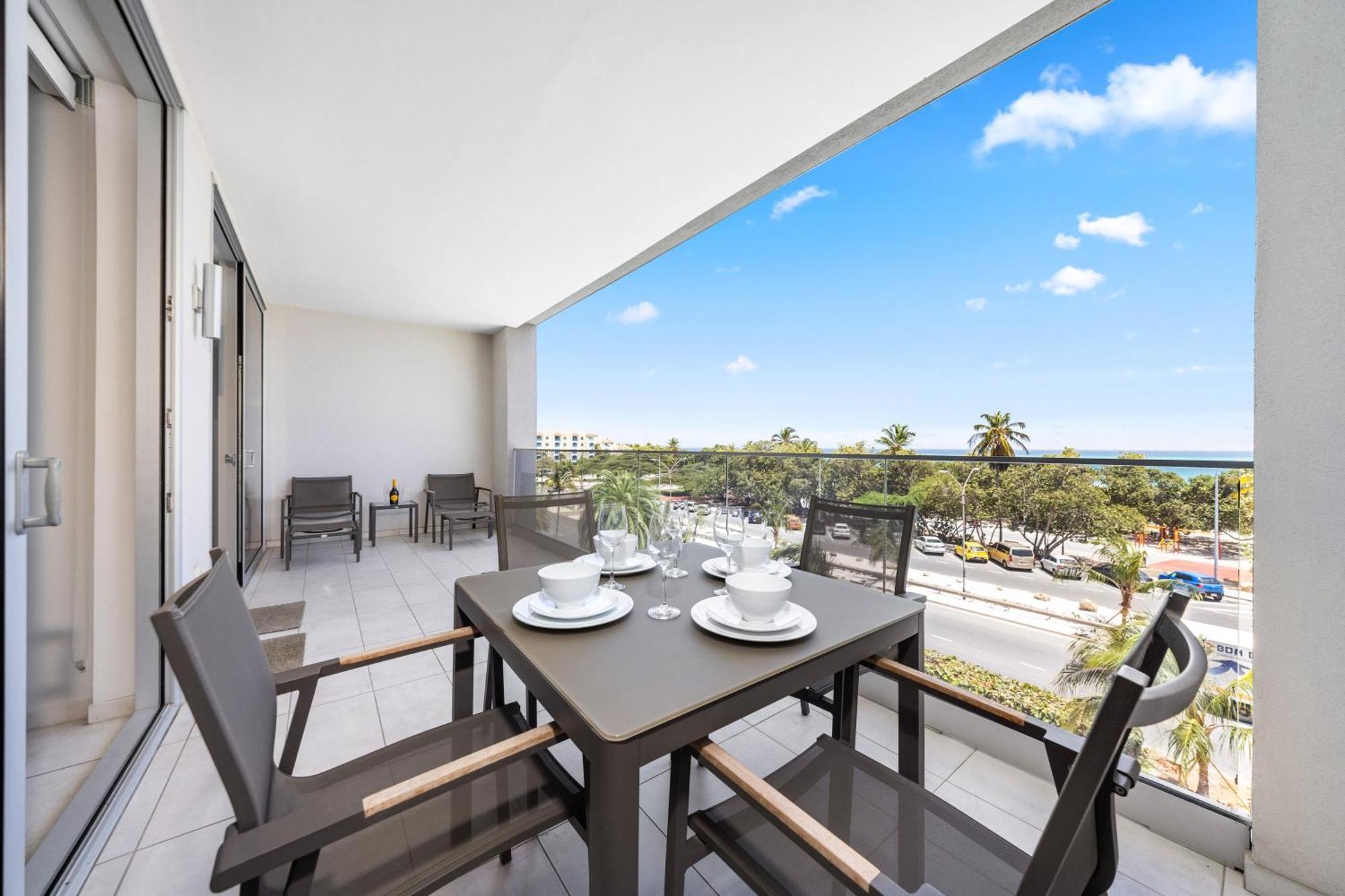 Apartment O Beachfront Residences, By Bocobay Aruba Palm Beach