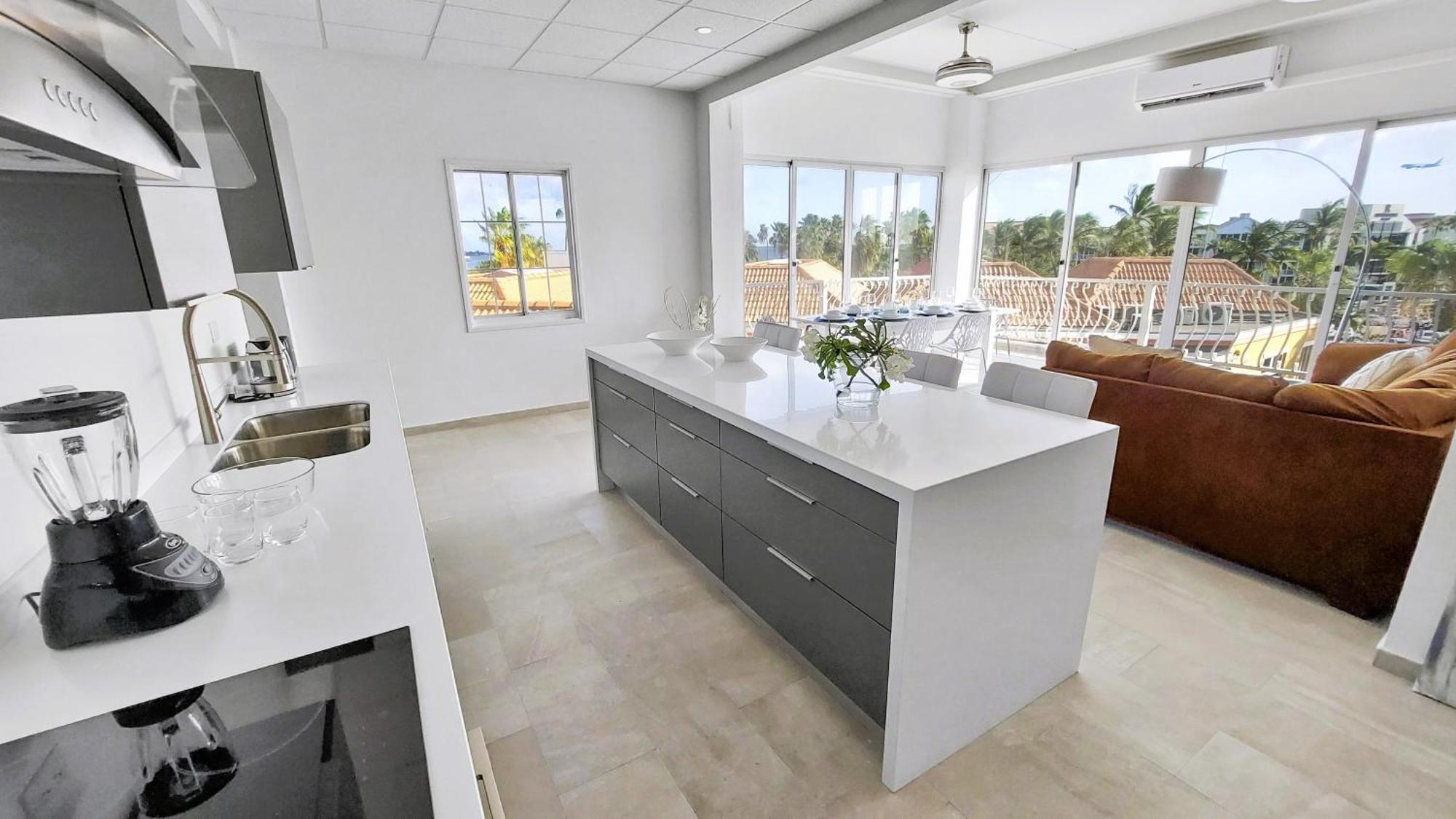 Bocobay Penthouse 4br 4ba With Rooftop Pool Apartment