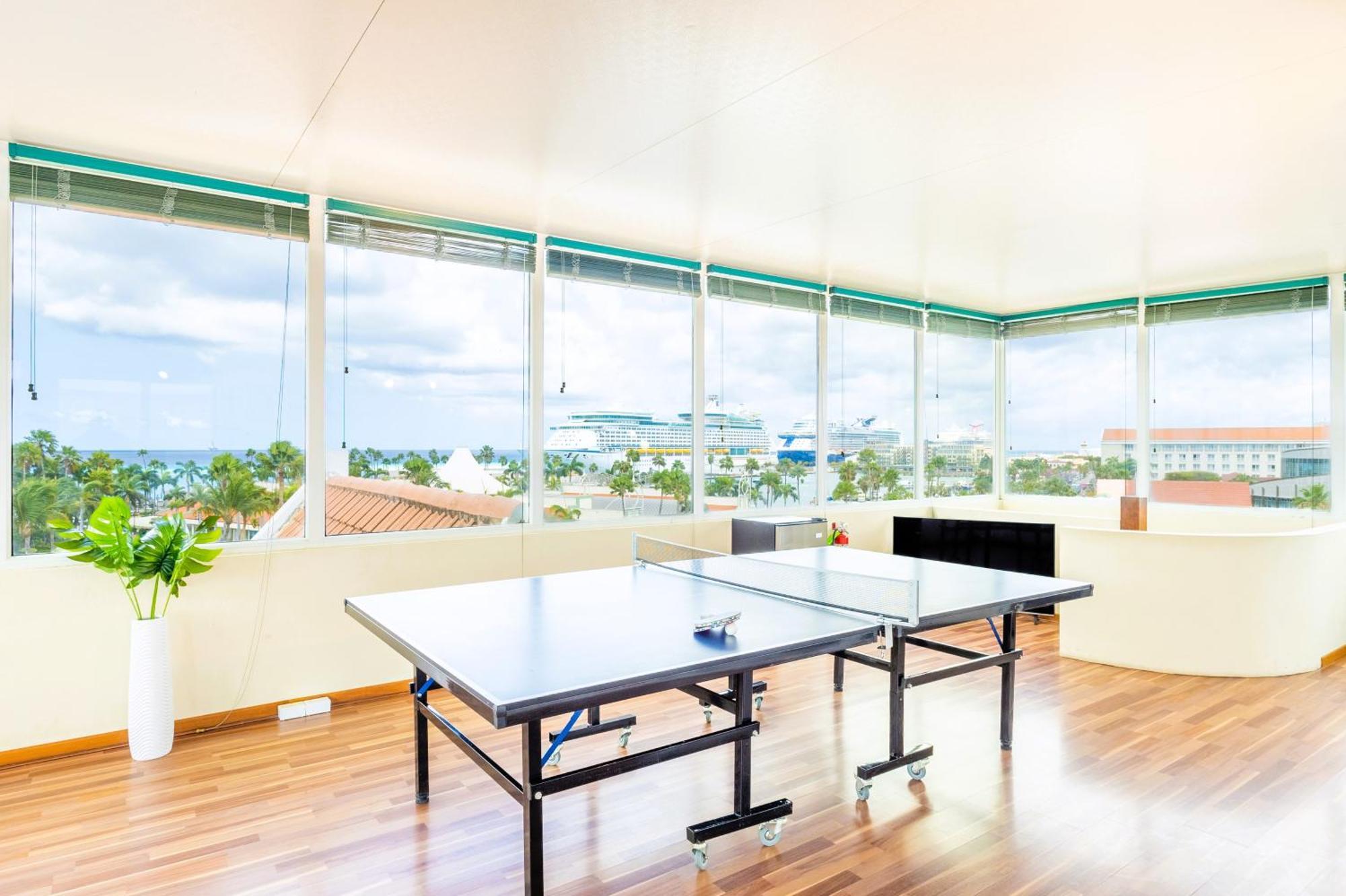 Apartment Bocobay Penthouse 4br 4ba With Rooftop Pool *