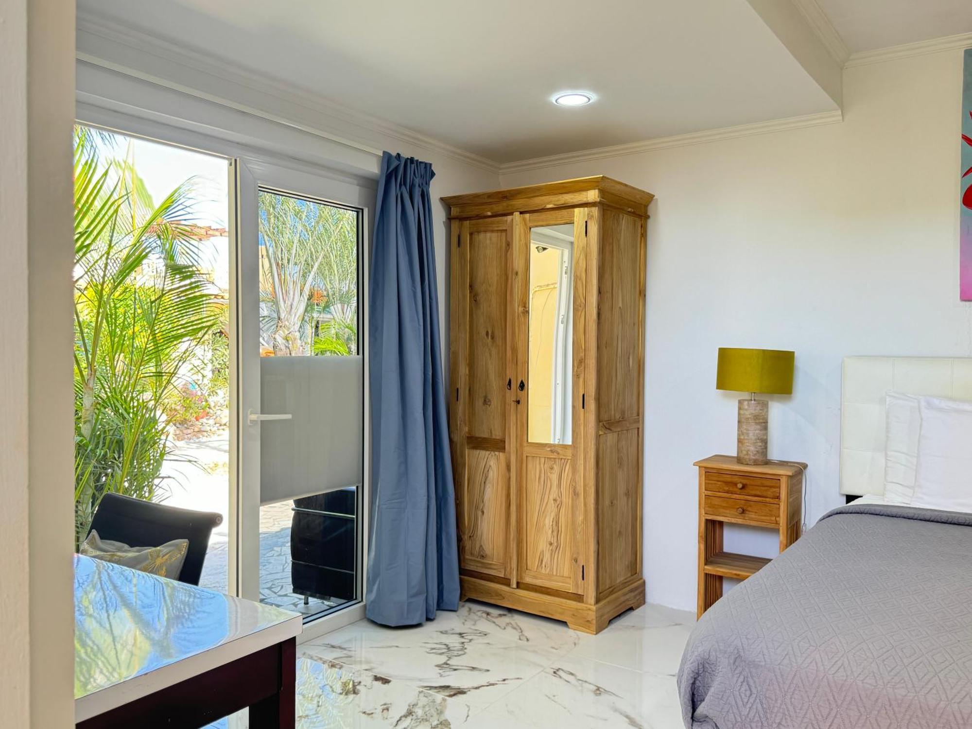 Apartment Casalina Garden 2 Blocks To Palm & Kitesurfing School *