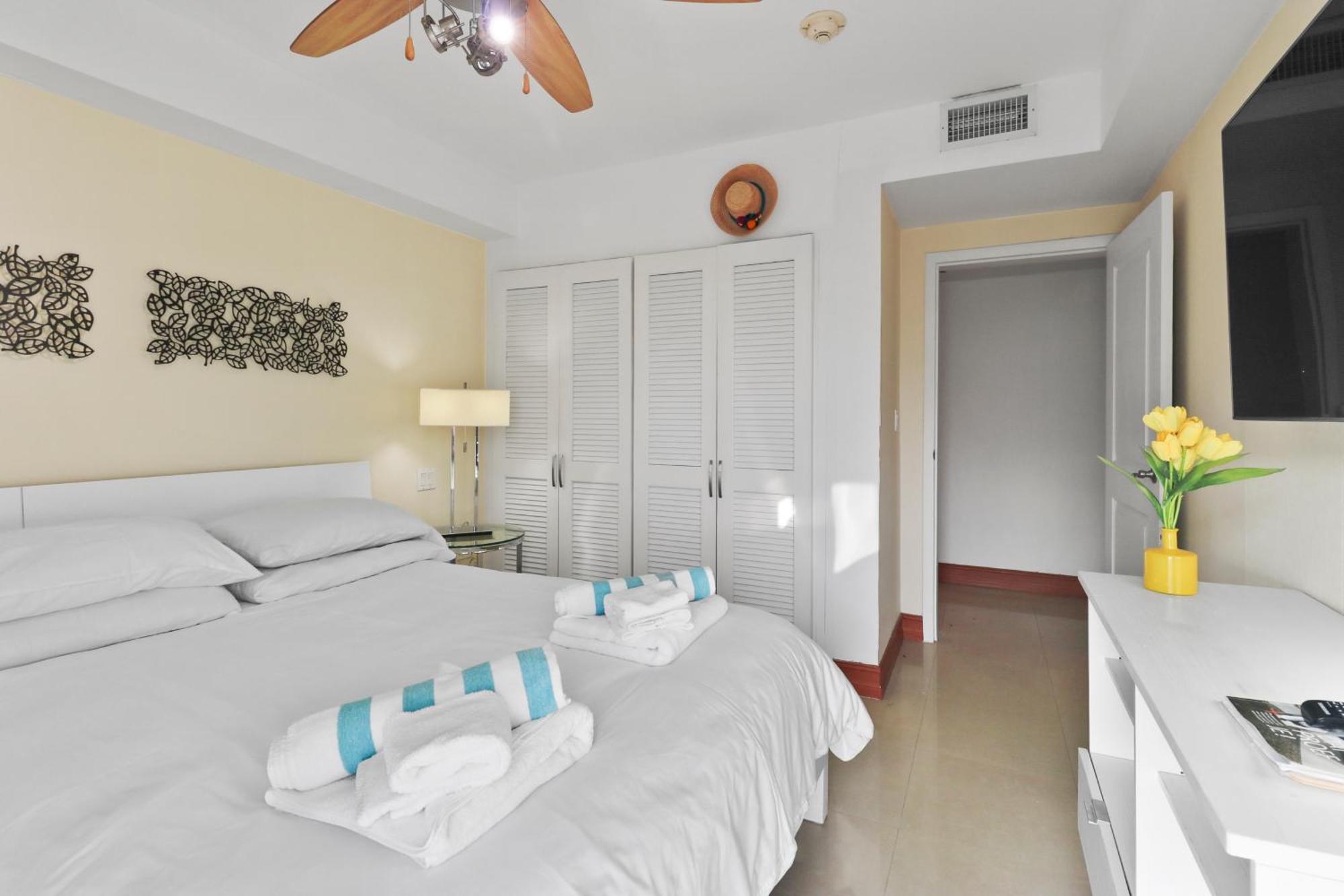 Oceania Residences Apartment Palm Beach