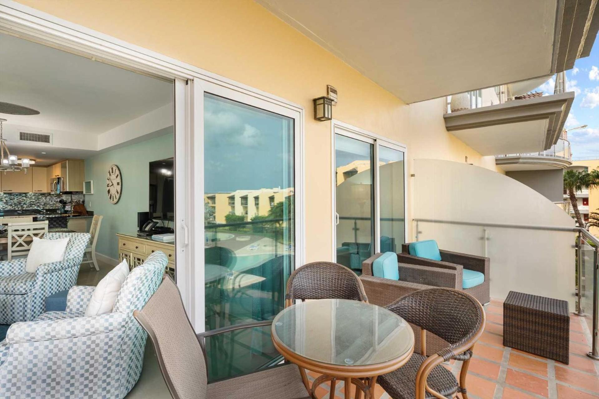 Beachfront - Paradise View 2br - A346 Palm Beach