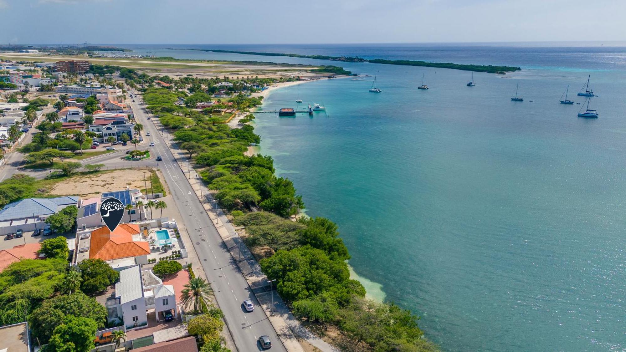 Lux 10br 10ba Pool Front Playa By Bocobay Villa Oranjestad