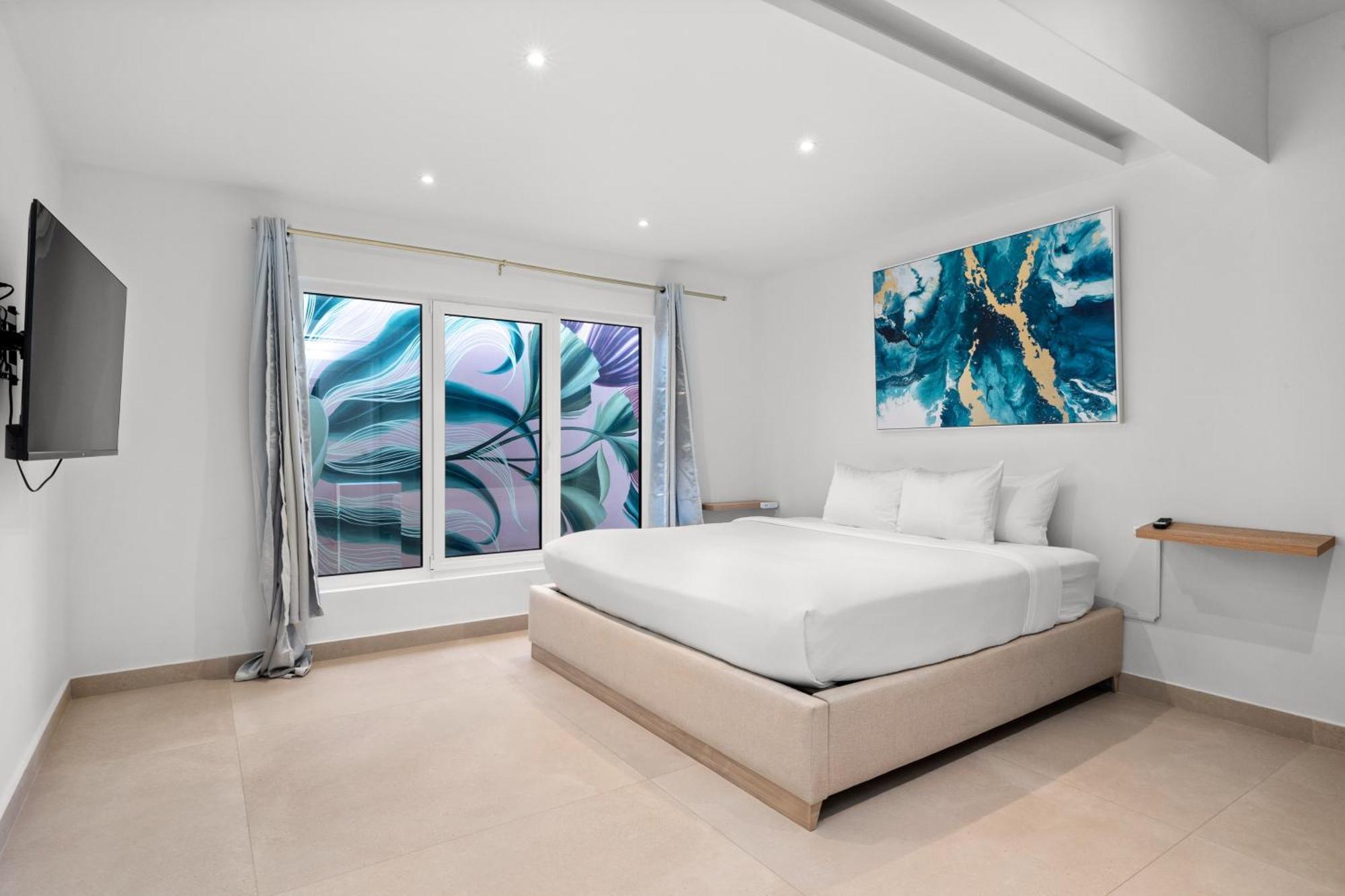 Lux 10br 10ba Pool Front Playa By Bocobay Oranjestad