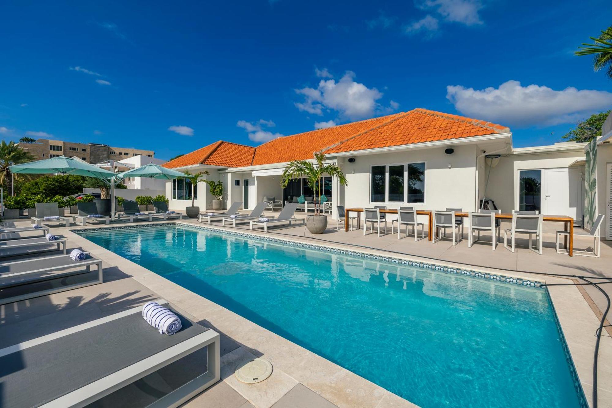 Lux 10br 10ba Pool Front Playa By Bocobay Oranjestad