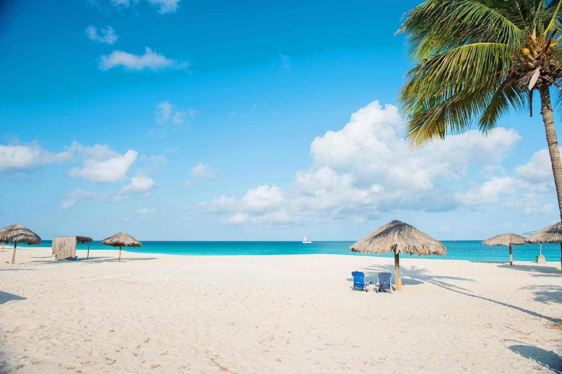 Beachfront - Paradise View 2br - A346