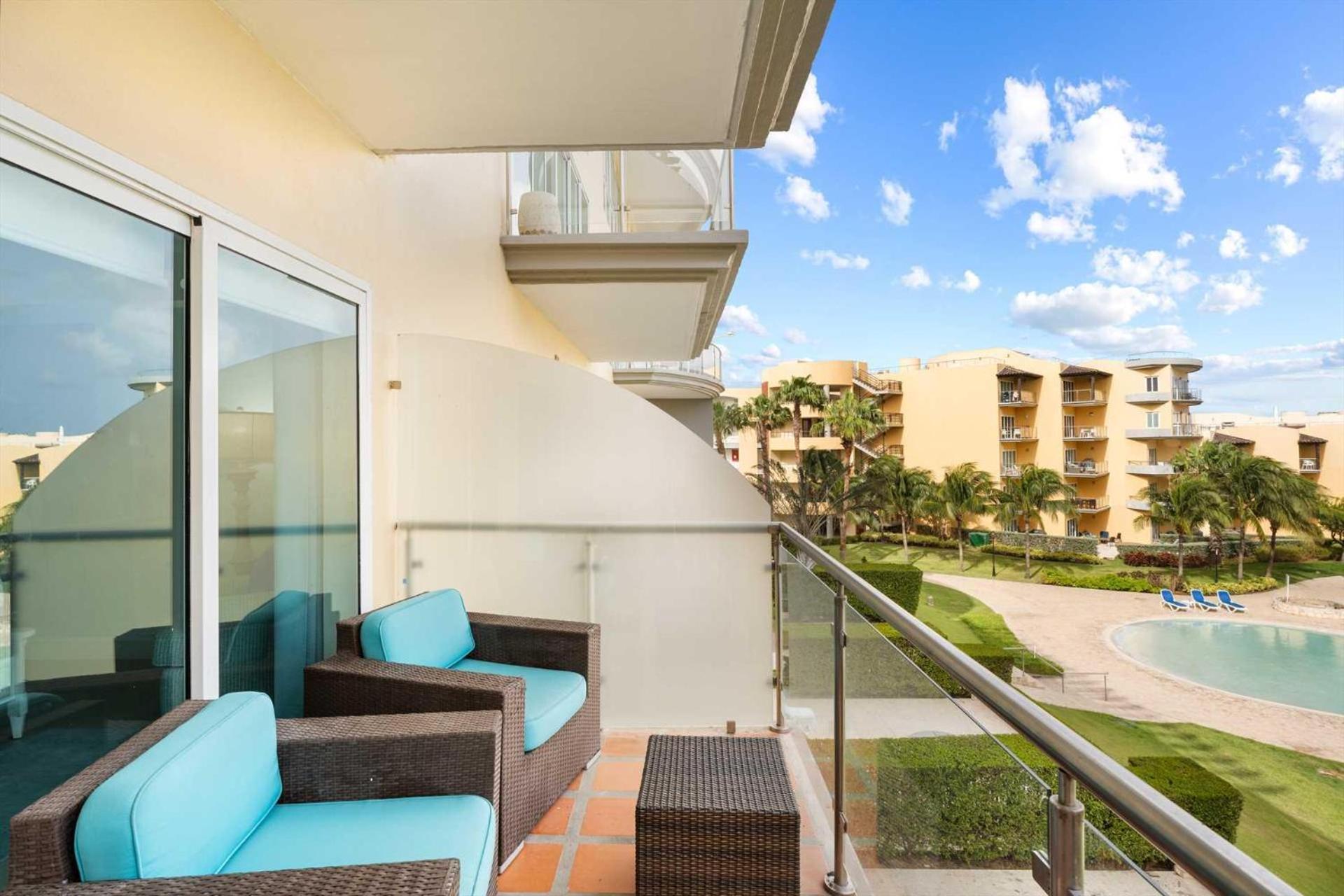 Beachfront - Paradise View 2br - A346 * Palm Beach