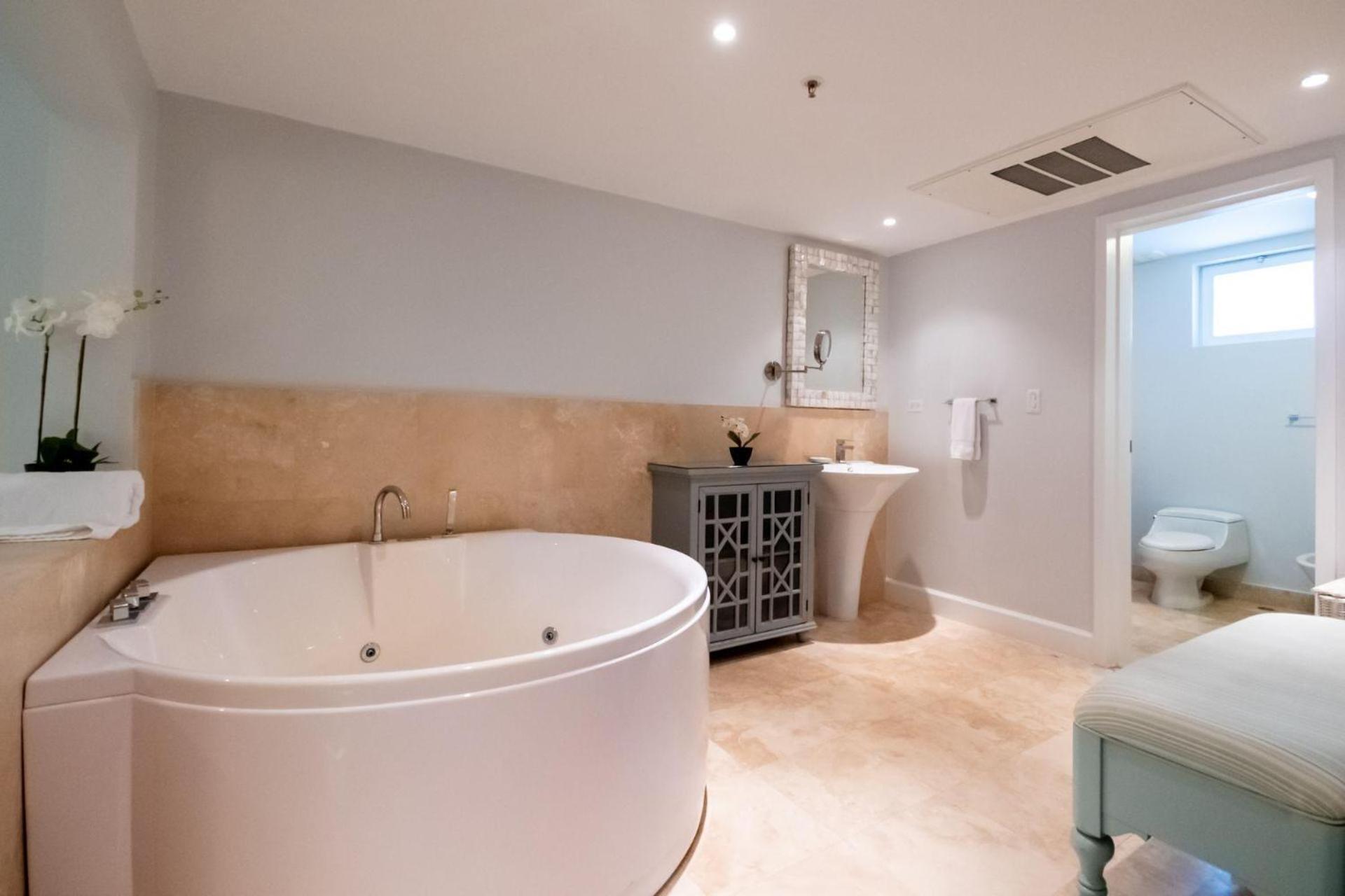 Beachfront - Royal Aquamarine 3br - Bc252 Holiday home Palm Beach