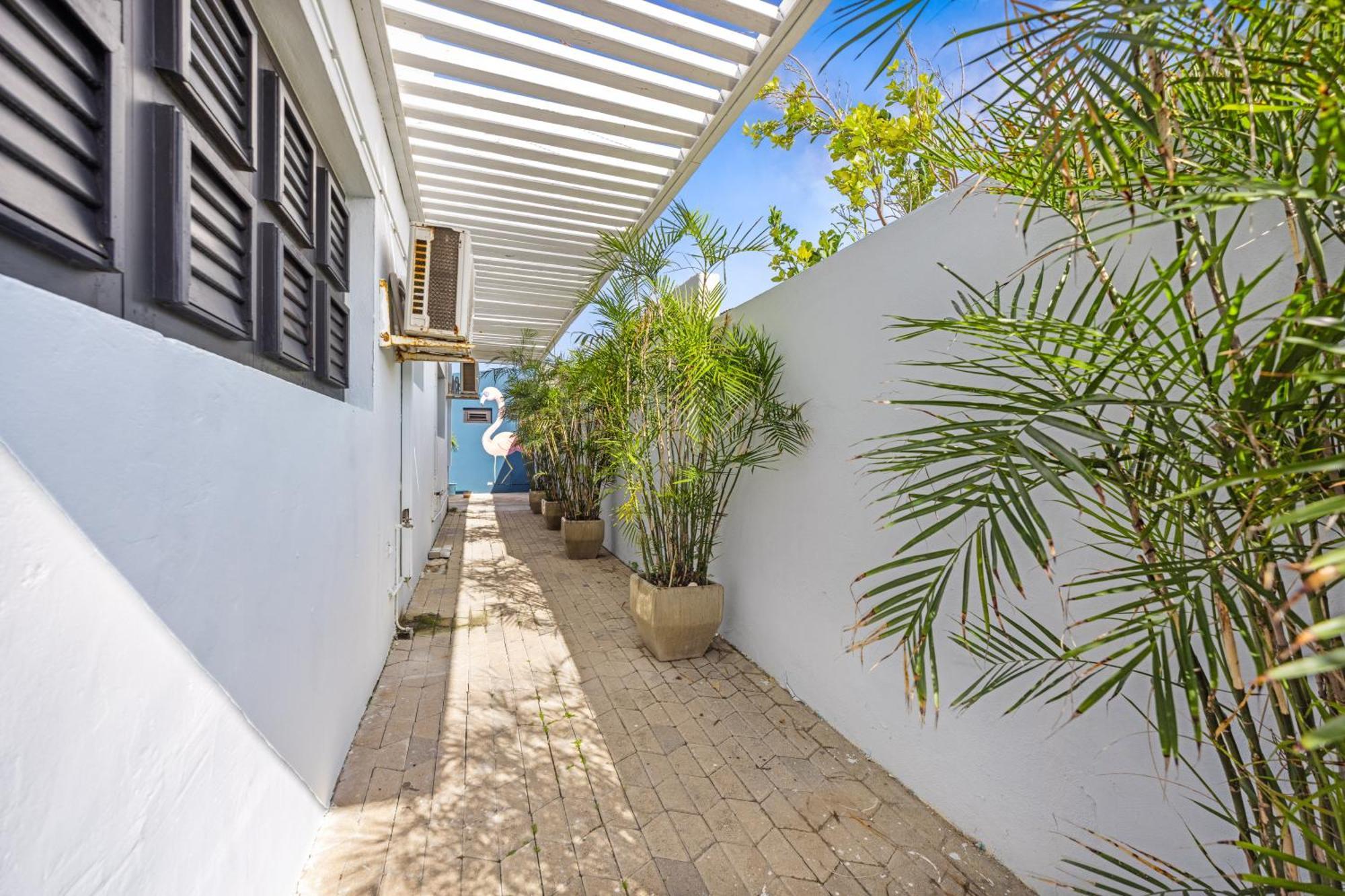 Apartment Steps To The Beach Stylish Equipped Getaway Palm Beach