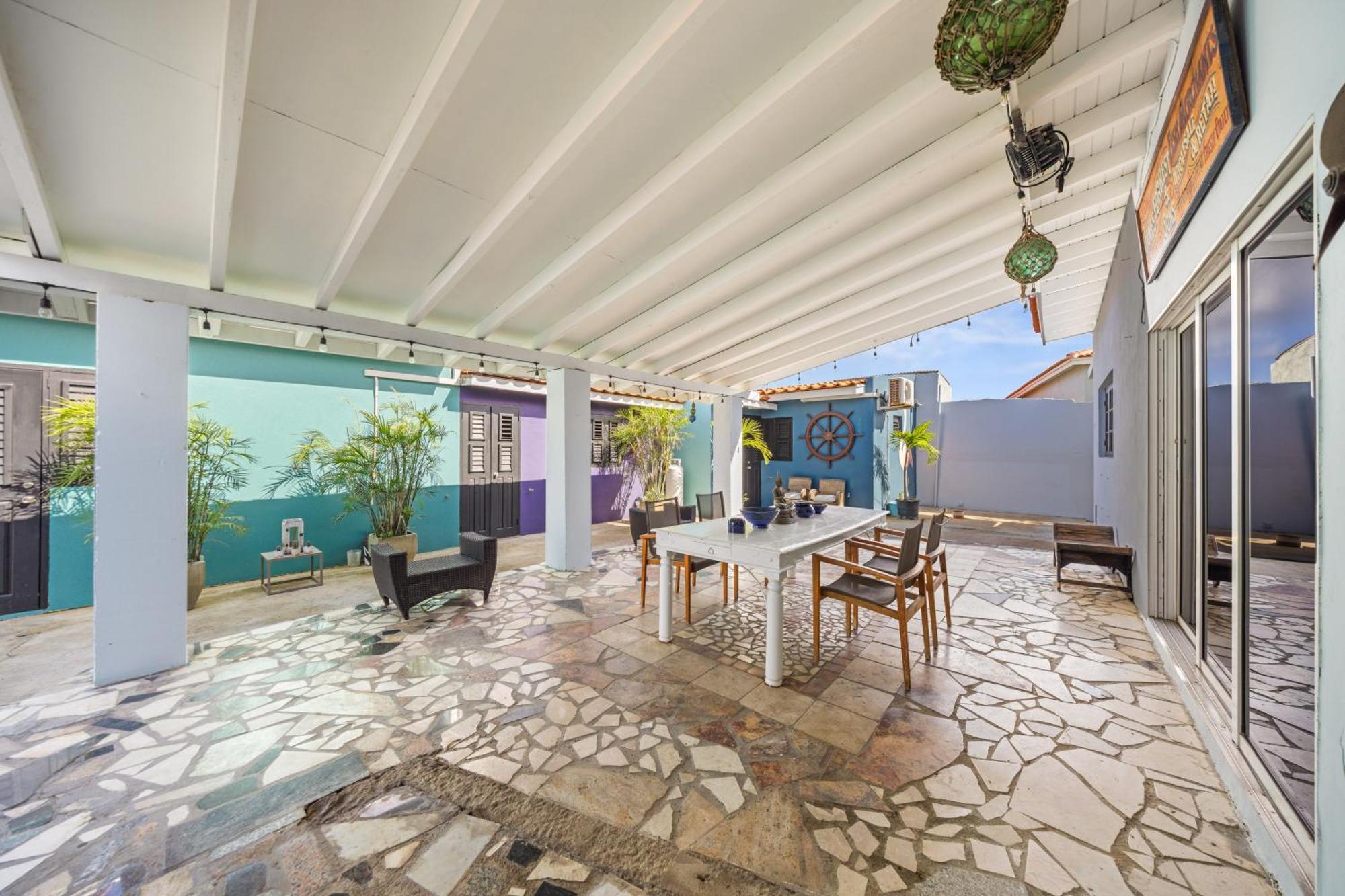 Steps To The Beach Stylish Equipped Getaway * Palm Beach