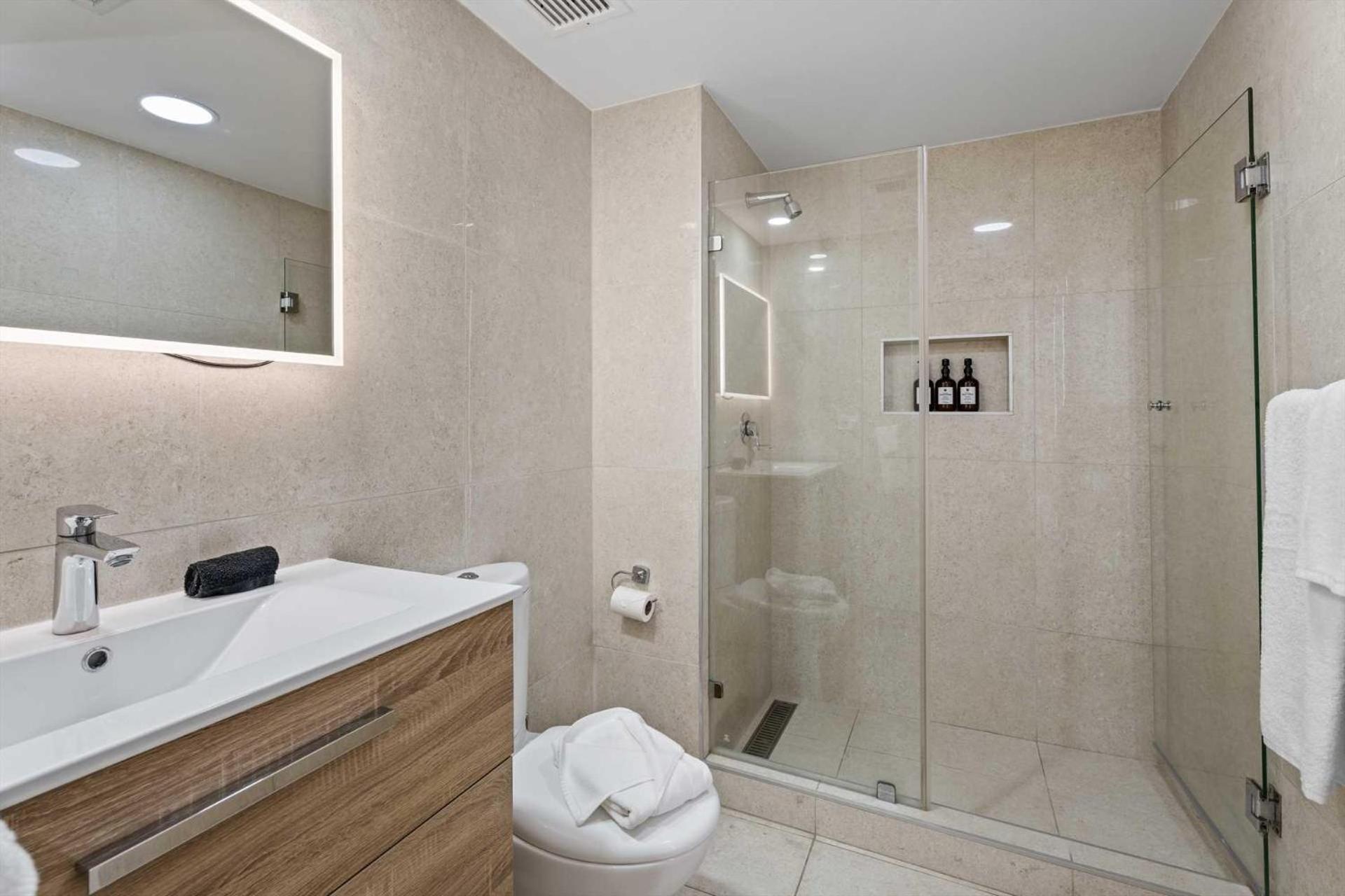 Beachfront - Amber Penthouse 2br - P512 Holiday home
