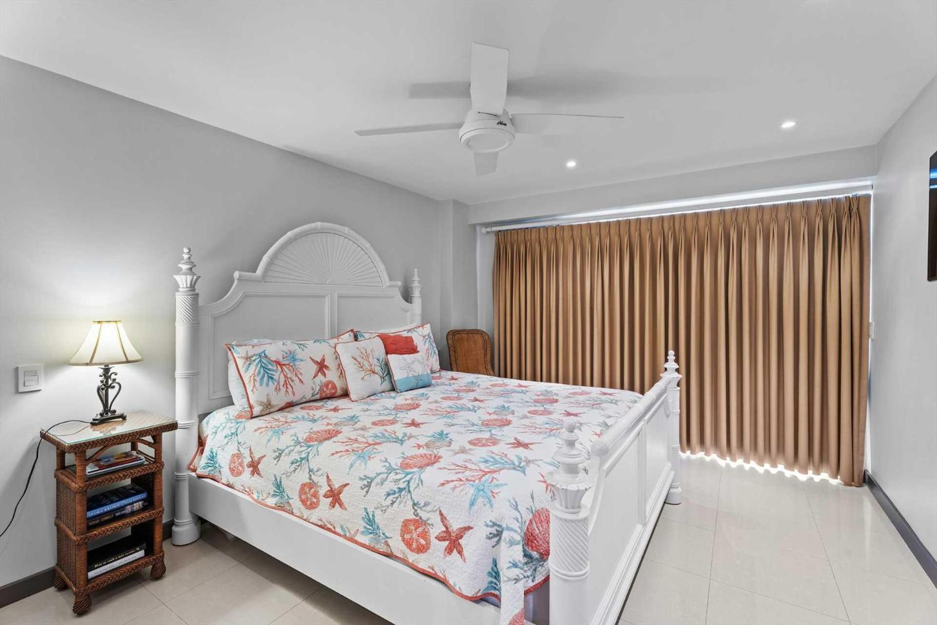 Beachfront - Amber Penthouse 2br - P512 Holiday home *