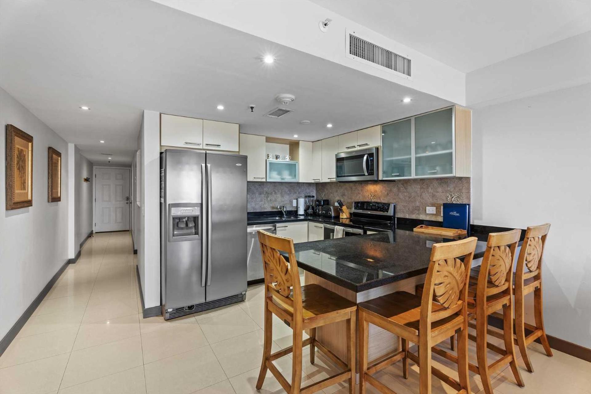 Beachfront - Amber Penthouse 2br - P512 Holiday home *