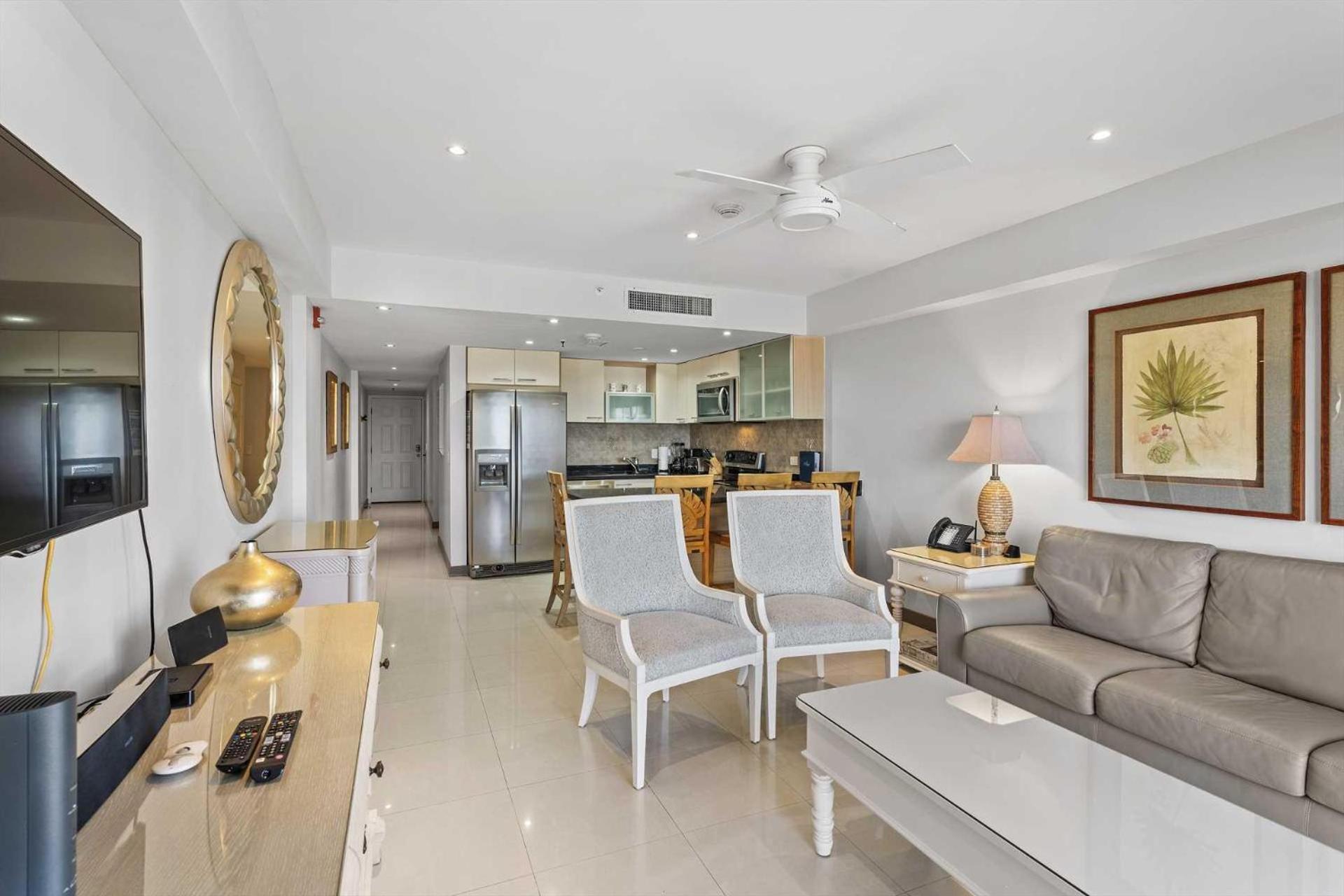 Holiday home Beachfront - Amber Penthouse 2br - P512