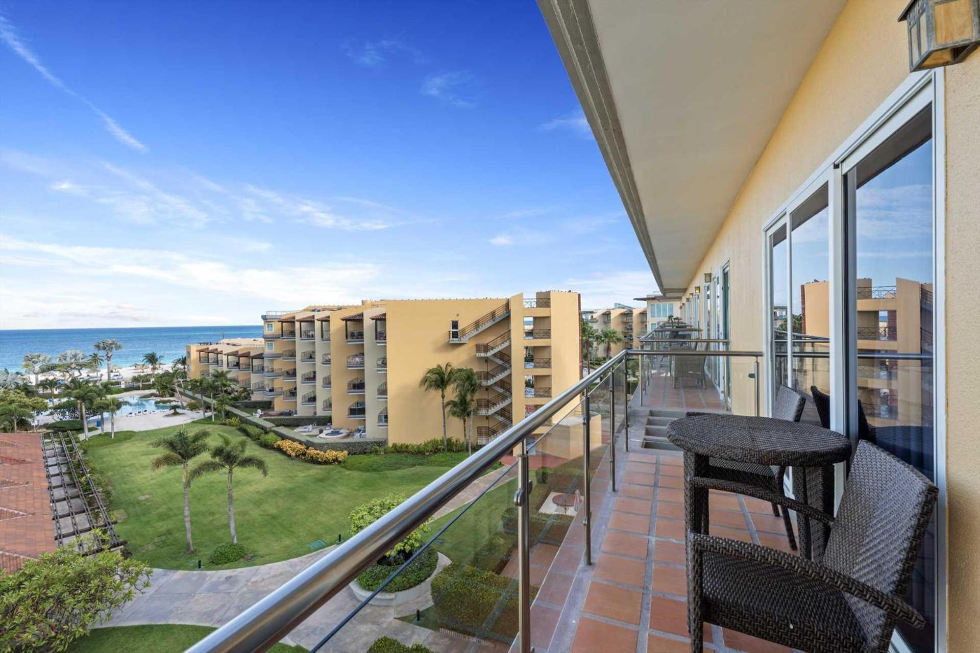 Beachfront - Amber Penthouse 2br - P512 Holiday home *