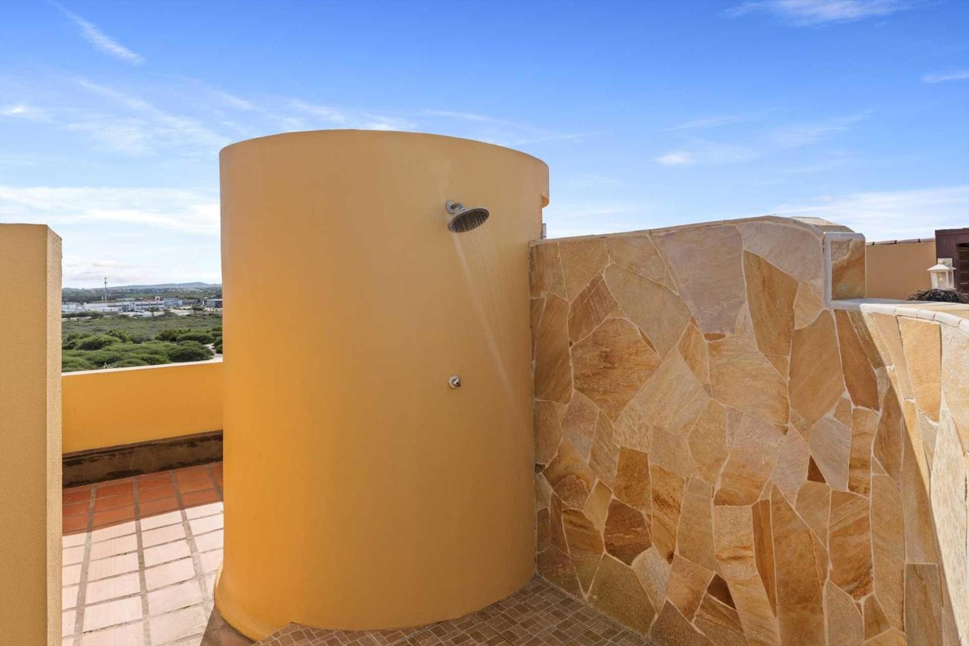 Beachfront - Amber Penthouse 2br - P512 Holiday home *