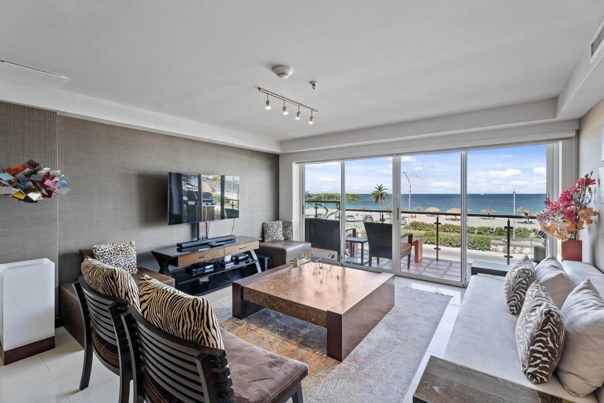 Beachfront-adults Only-majestic View 3brcondo-e221