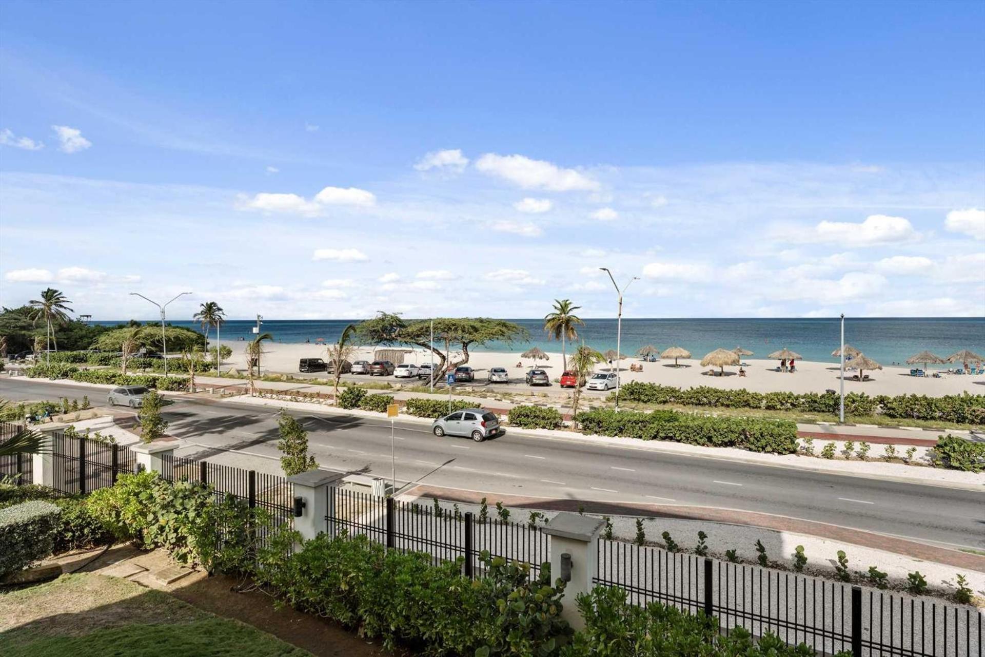 Beachfront-adults Only-majestic View 3brcondo-e221 Holiday home