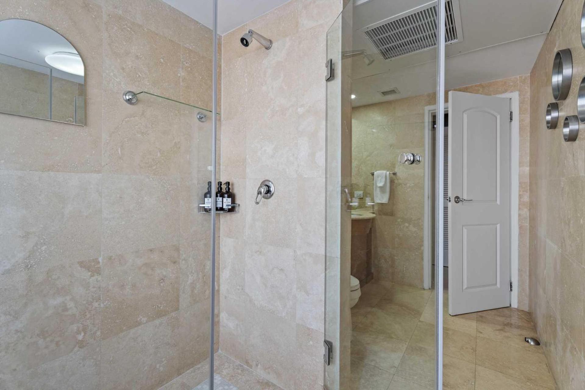 Beachfront-adults Only-majestic View 3brcondo-e221 *
