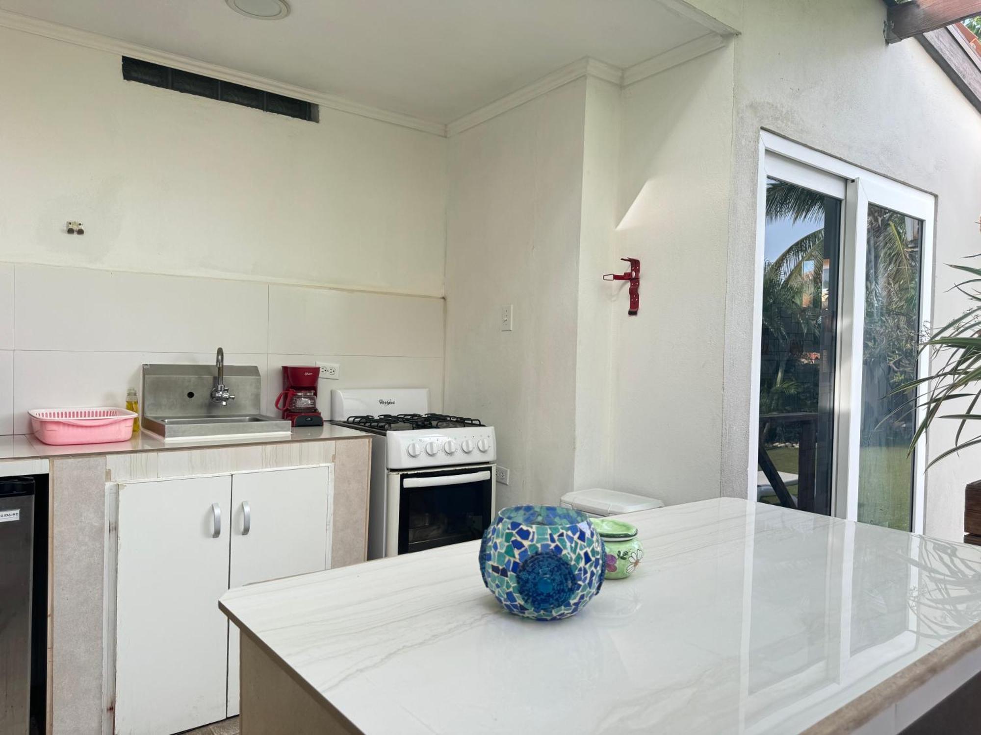 Apartment Casalina Garden 2 Blocks To Palm & Kitesurfing School Palm Beach