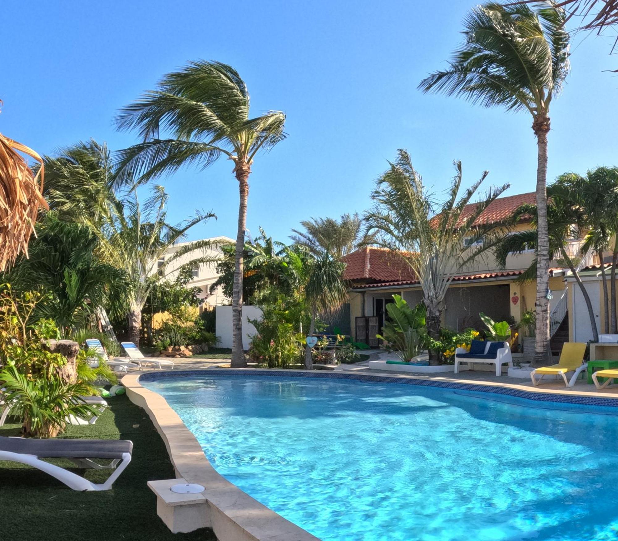 Casalina Garden 2 Blocks To Palm & Kitesurfing School Palm Beach
