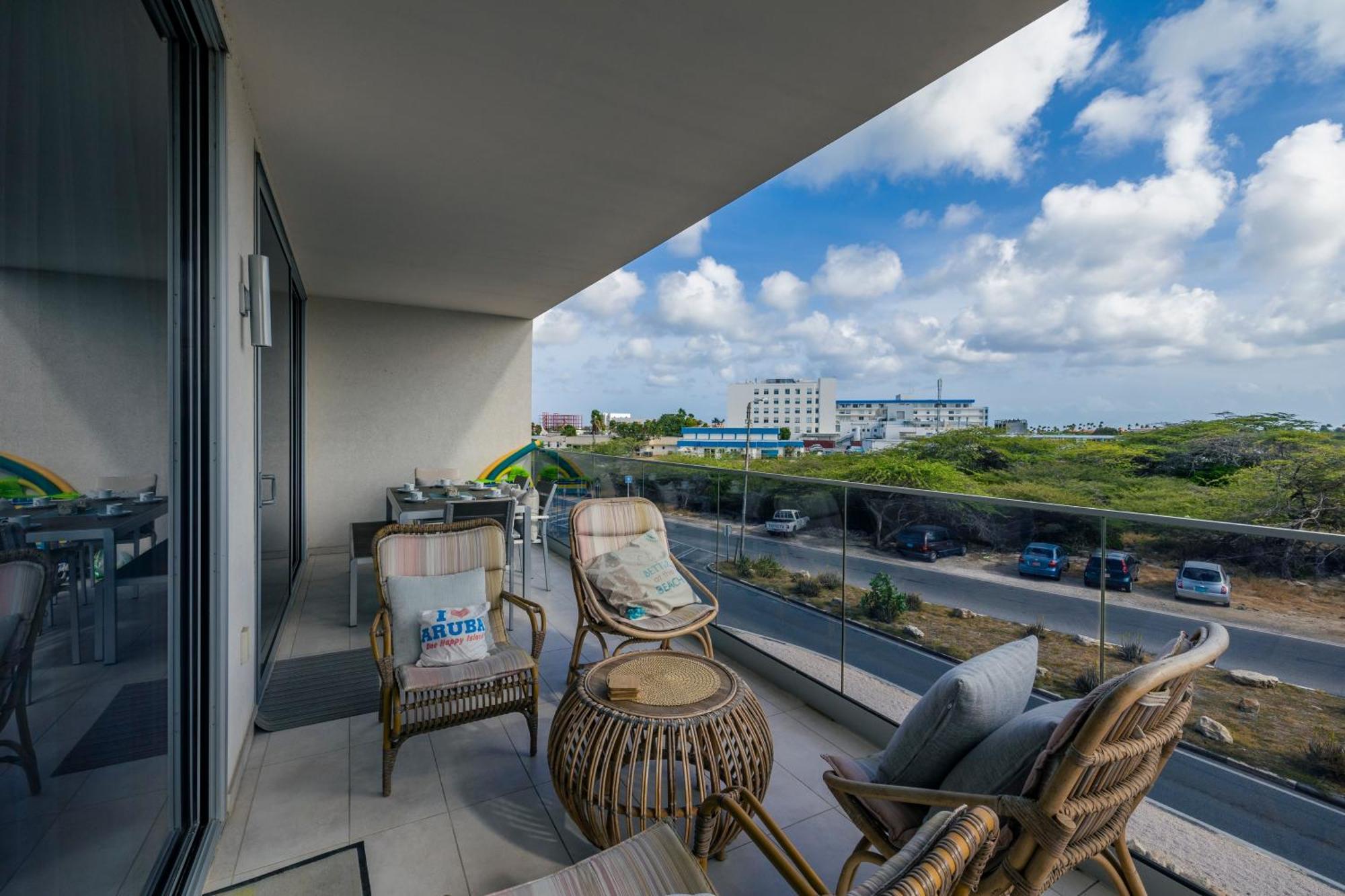 Apartment O Beachfront Residences, By Bocobay Aruba *