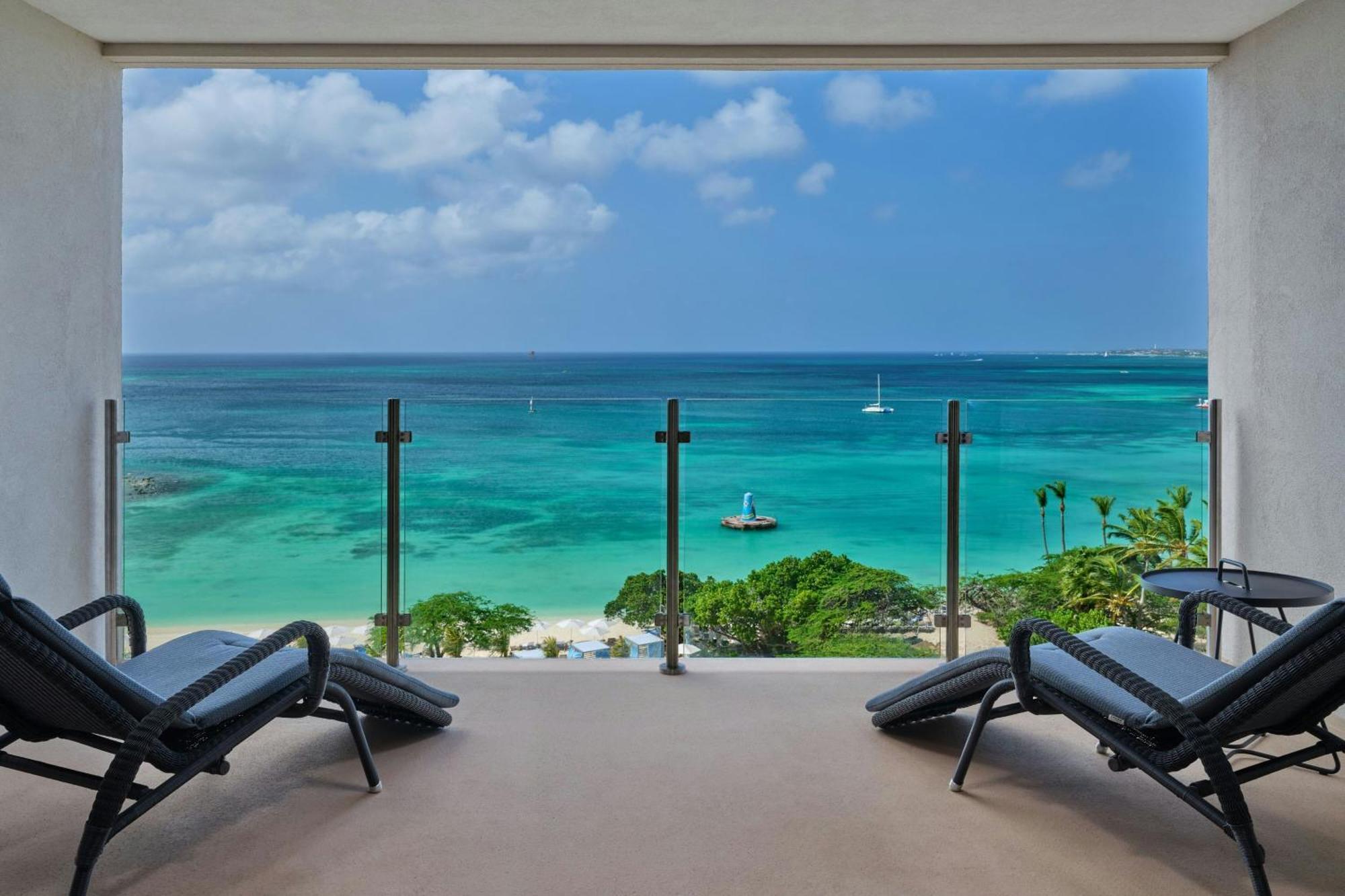 Hotel The St. Regis Aruba Palm Beach