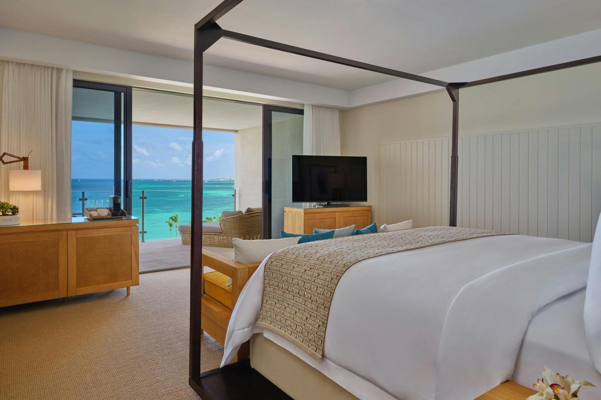 Hotel The St. Regis Aruba Palm Beach