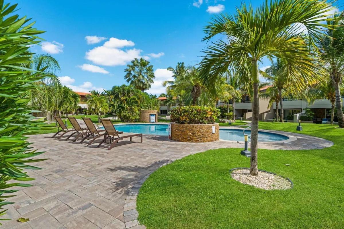 Eagle Luxury House, Walking Distance To The Holiday home Palm Beach
