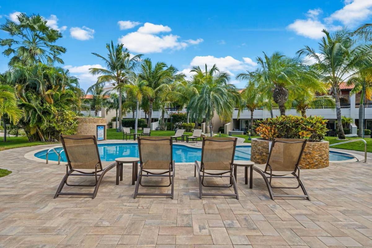 Eagle Luxury House, Walking Distance To The Holiday home Palm Beach