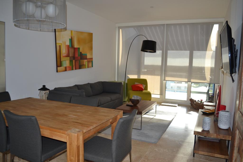 Isla Bonita Residences Apartment *