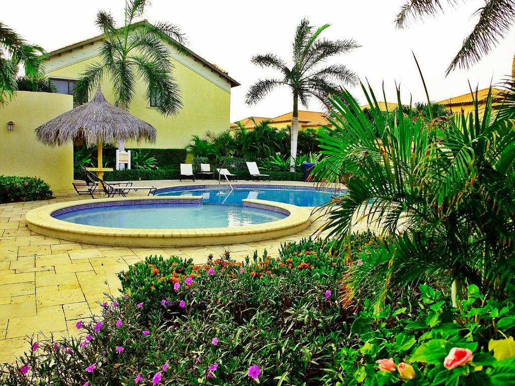 Gold Coast Luxury One Floor * Palm Beach