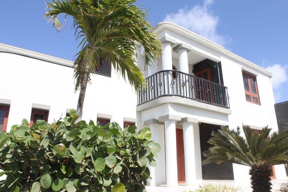 Genesis Bed & Breakfast 3*