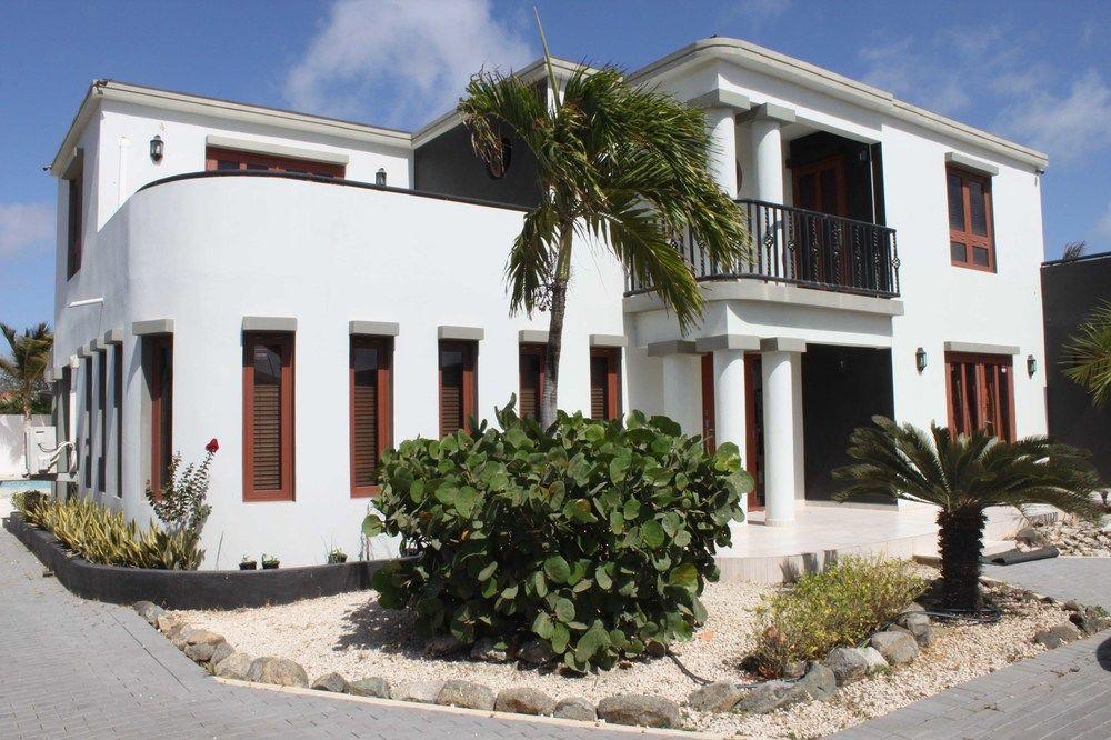 Genesis Bed & Breakfast 3*