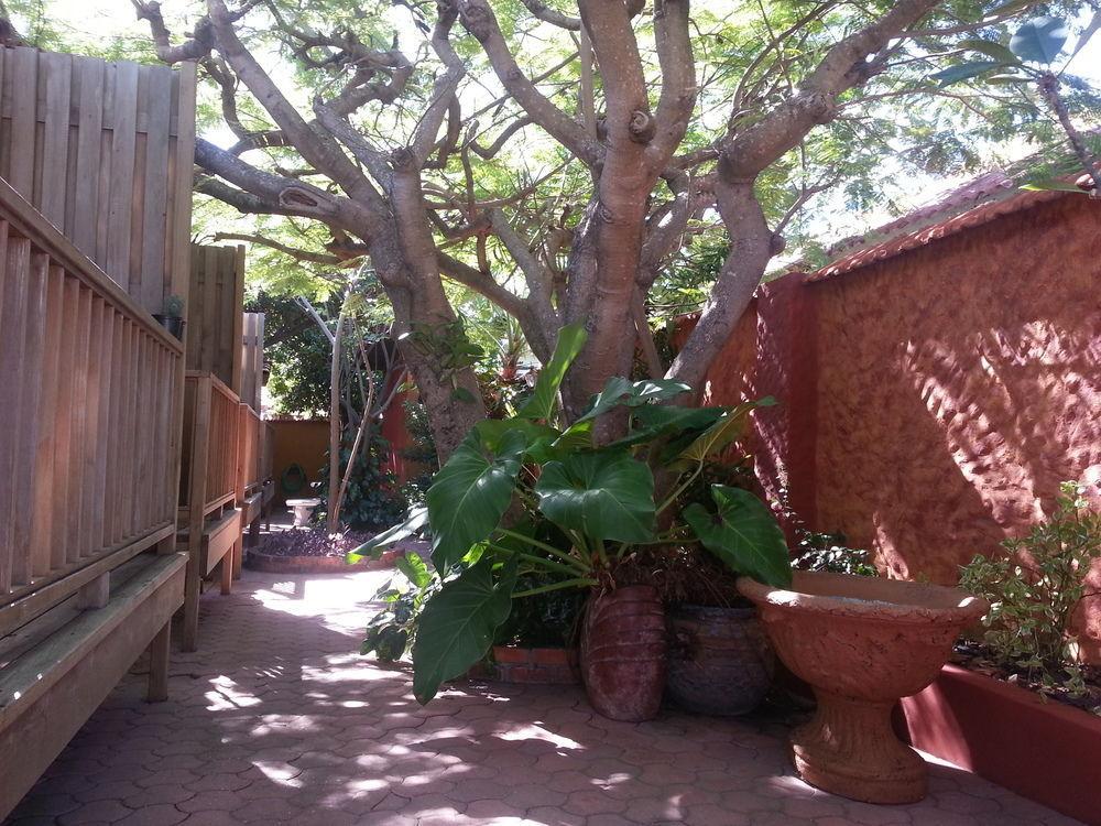 Flamboyant Garden Aparthotel