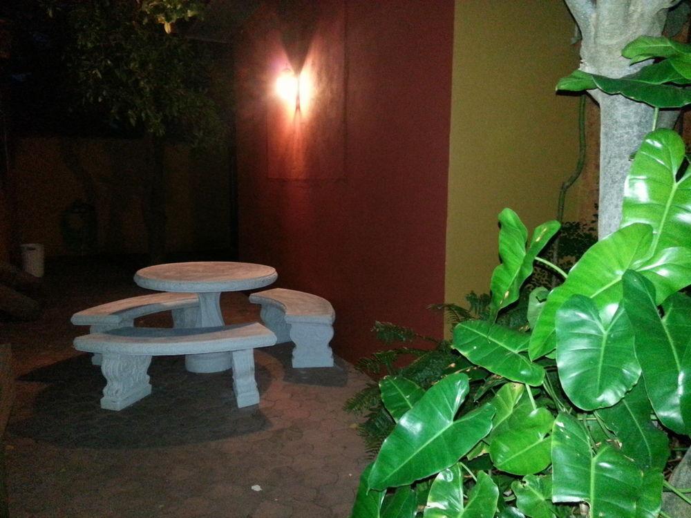 Flamboyant Garden 4* Oranjestad