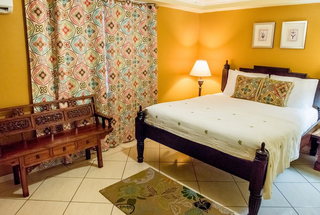 Aruba Surfside Marina