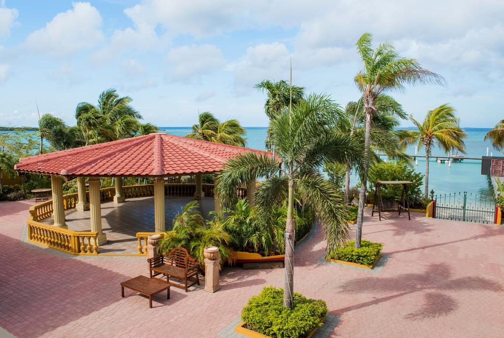 Aruba Surfside Marina