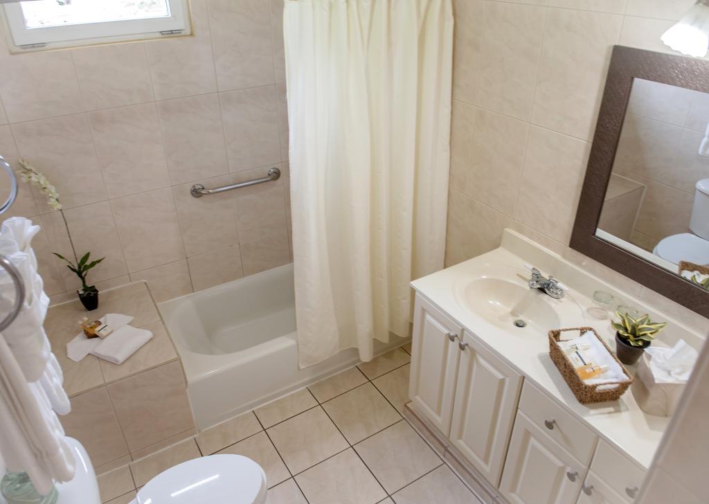 Hotel Aruba Surfside Marina 2*