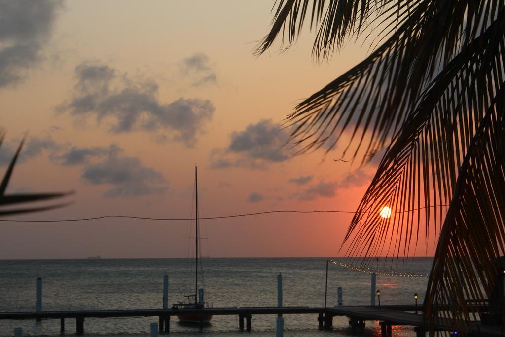 Hotel Aruba Surfside Marina 2*