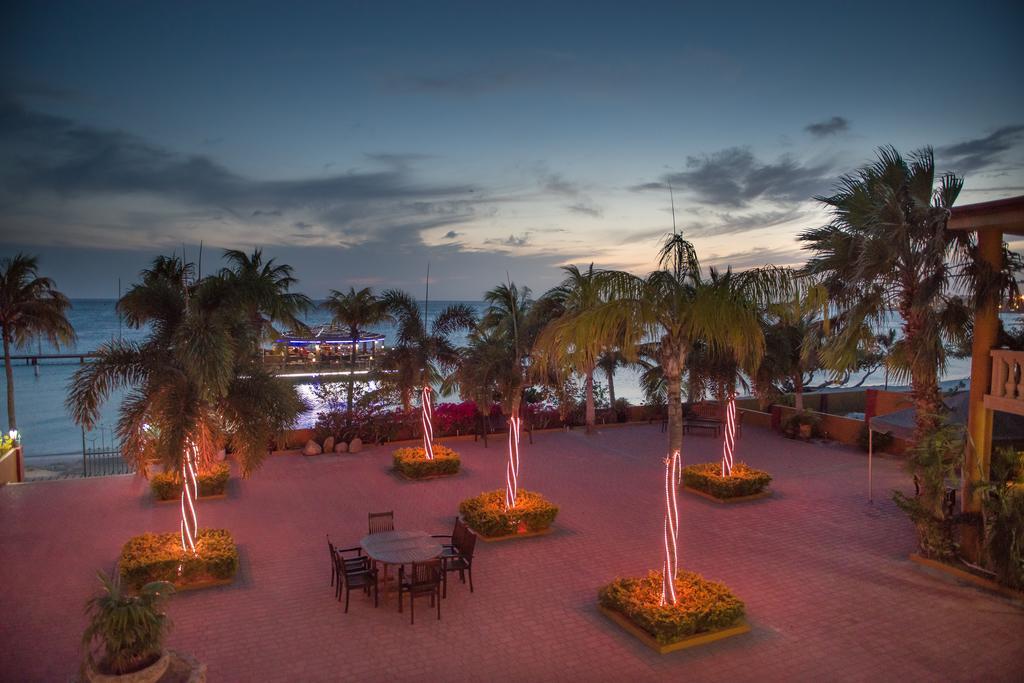 Aruba Surfside Marina