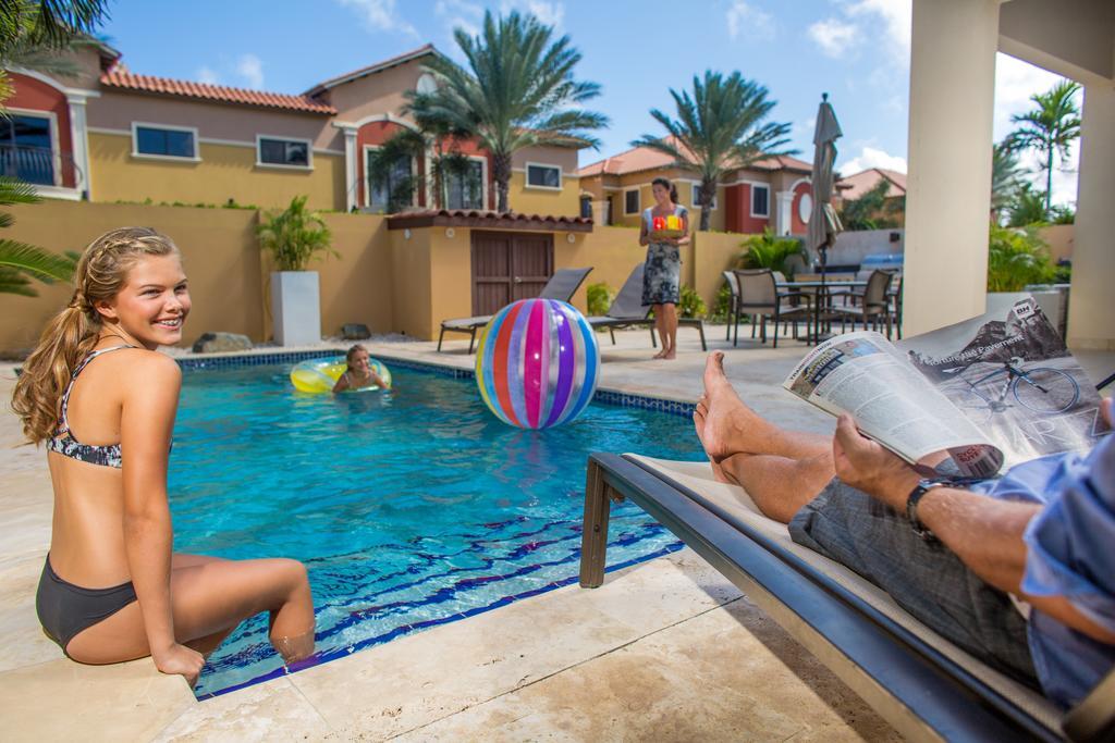Gold Coast * Aruba