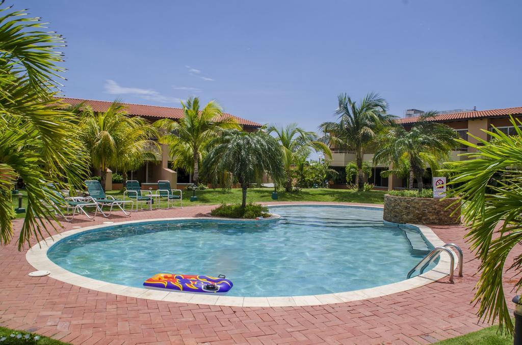 Family-flexication-friendly Villa, Few Steps From Eagle Palm Beach