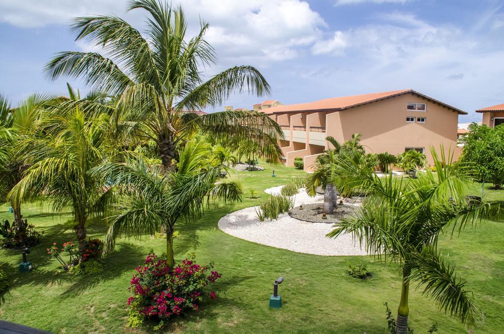 Family-flexication-friendly Villa, Few Steps From Eagle *