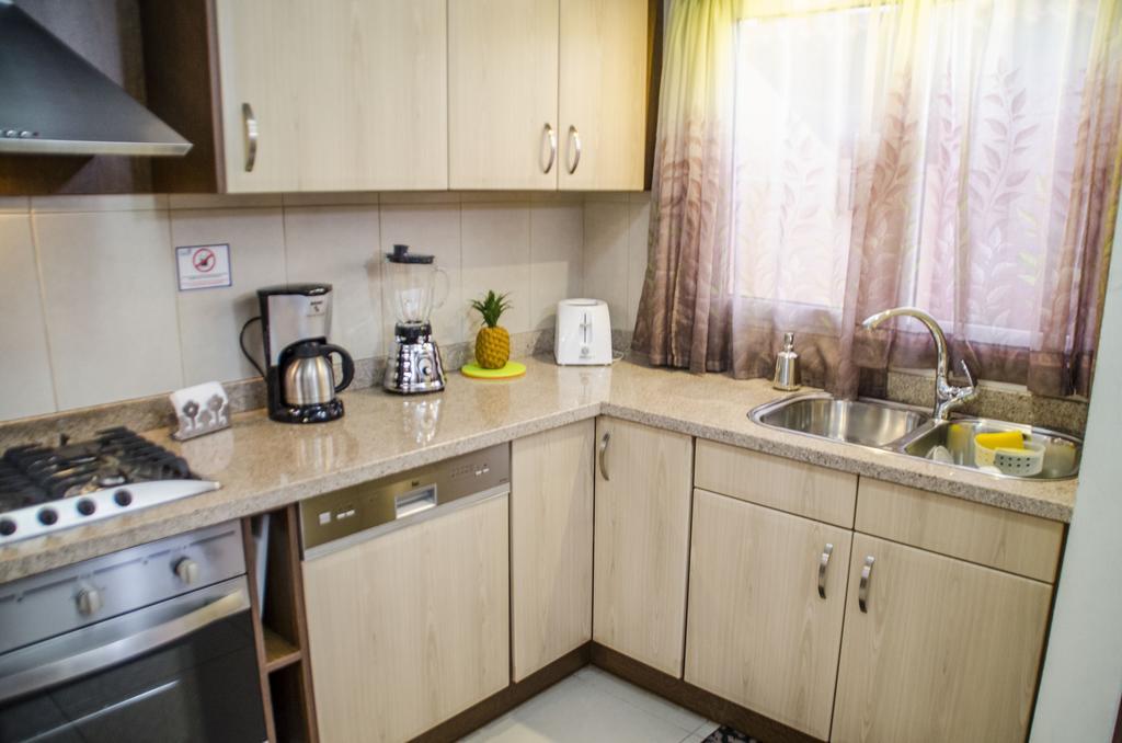 Pousada Family-flexication-friendly Villa, Few Steps From Eagle Palm Beach