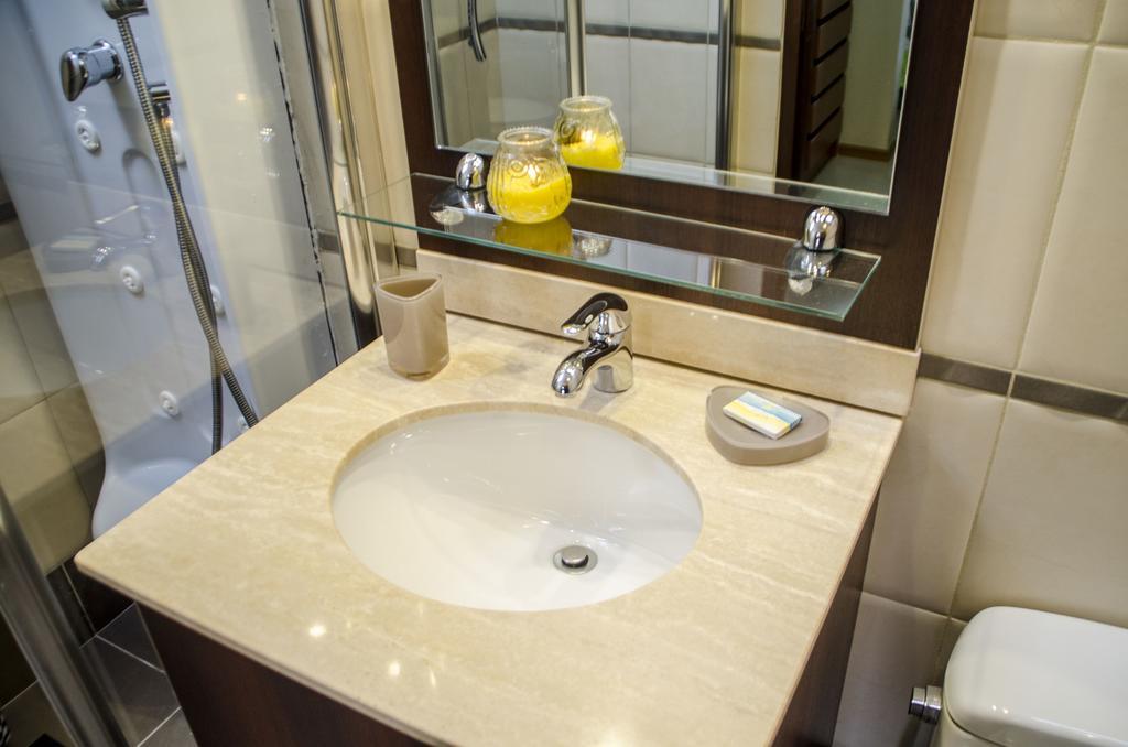 Family-flexication-friendly Villa, Few Steps From Eagle