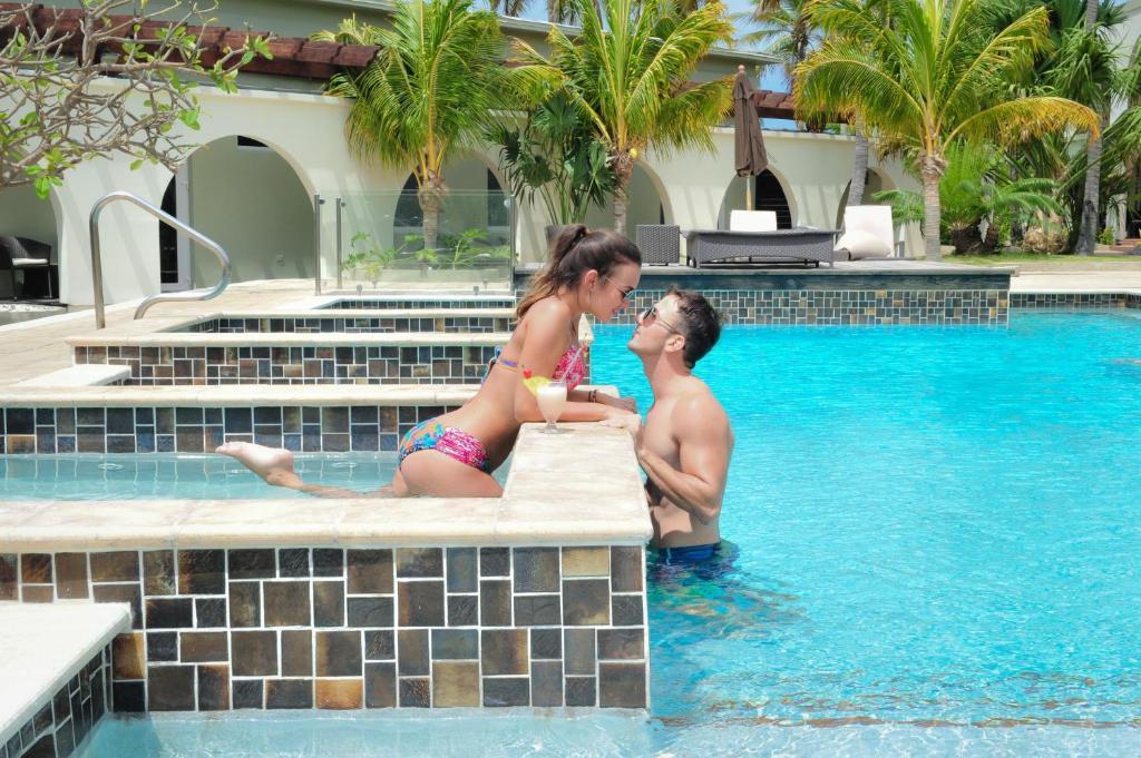 Talk Of The Town & Club By Gh 3* Oranjestad