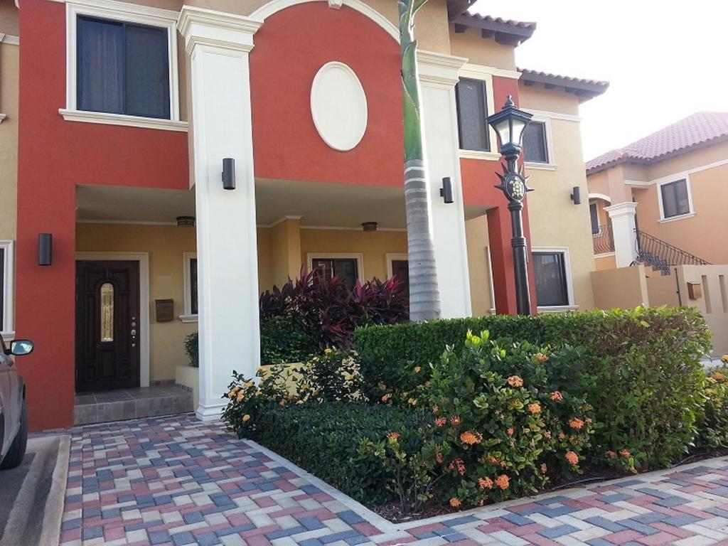 Gold Coast Luxury One Floor Palm Beach